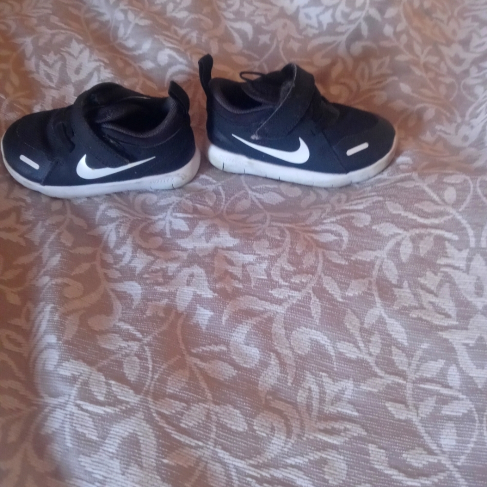 Toddler boy Nike sneakers